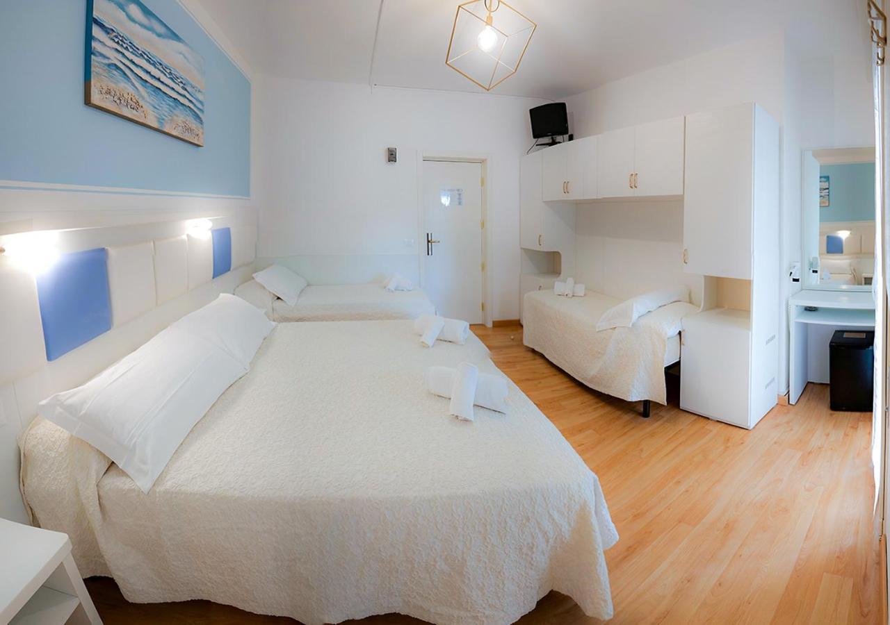 Hotel Gioiosa Чезенатико Экстерьер фото