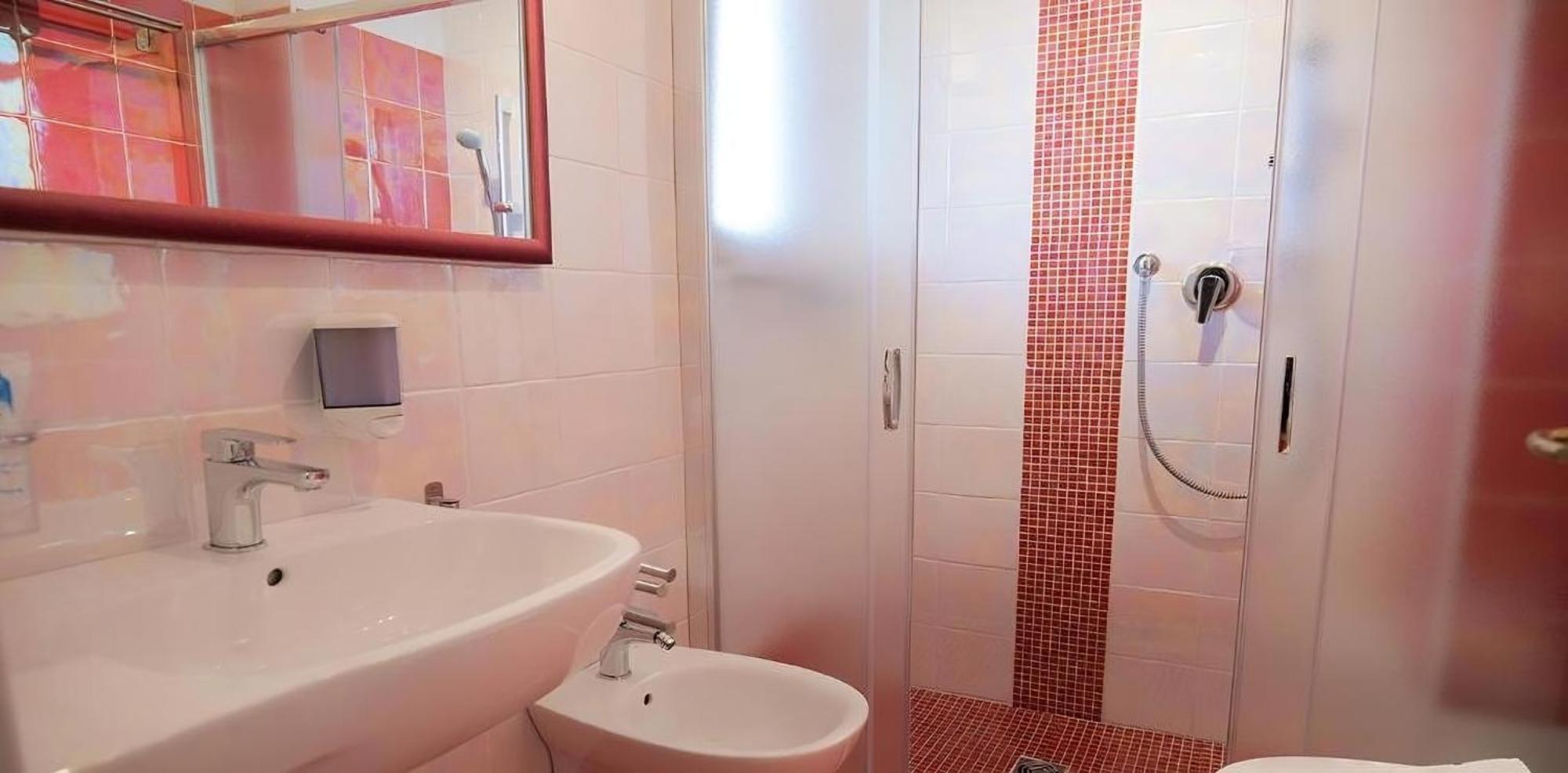 Hotel Gioiosa Чезенатико Экстерьер фото